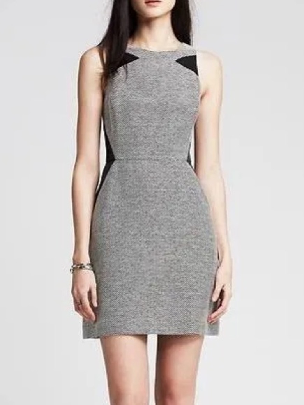 Banana Republic Sz 2 Sleeveless black & white tweed pattern sheath dress
